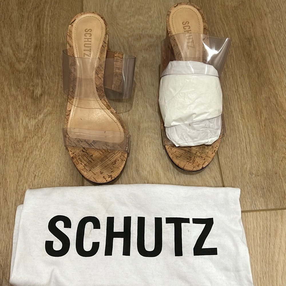Victorie Schutz sandals